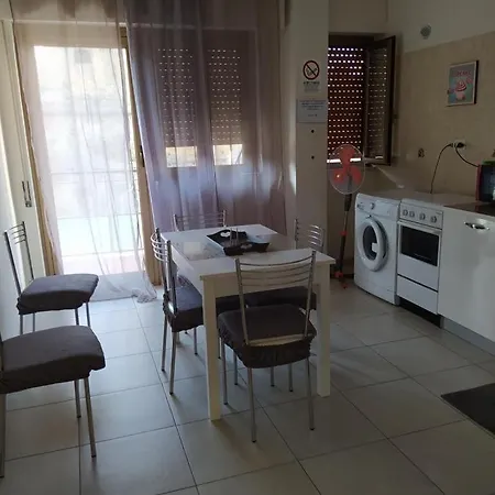 Calliope Apartment *
